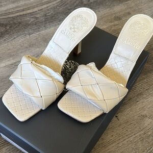 Vince Camuto Cream Quilted Sandals/Heels